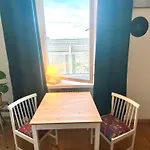 Cozy Nest, Kamppi